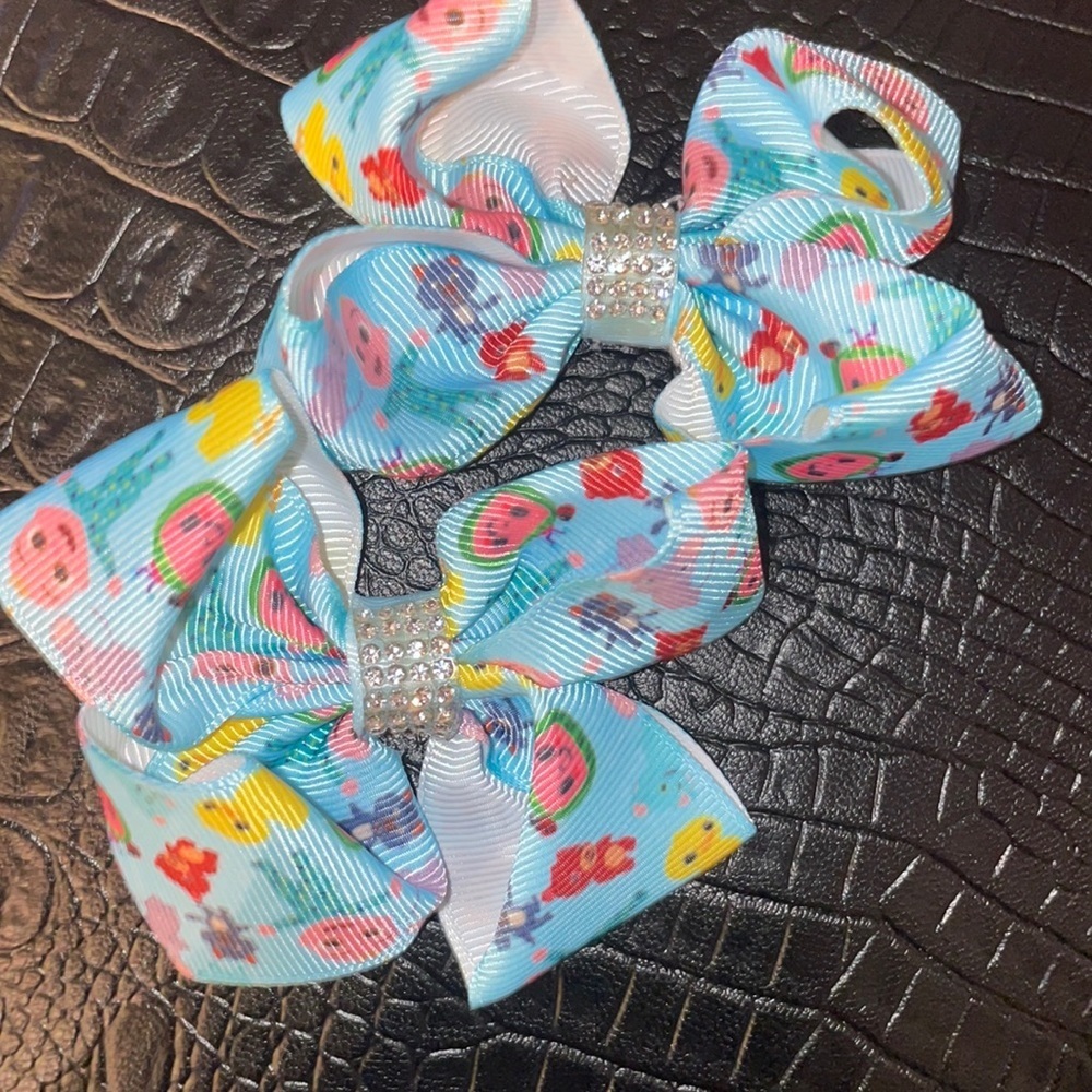 Cocomelon mini bows!